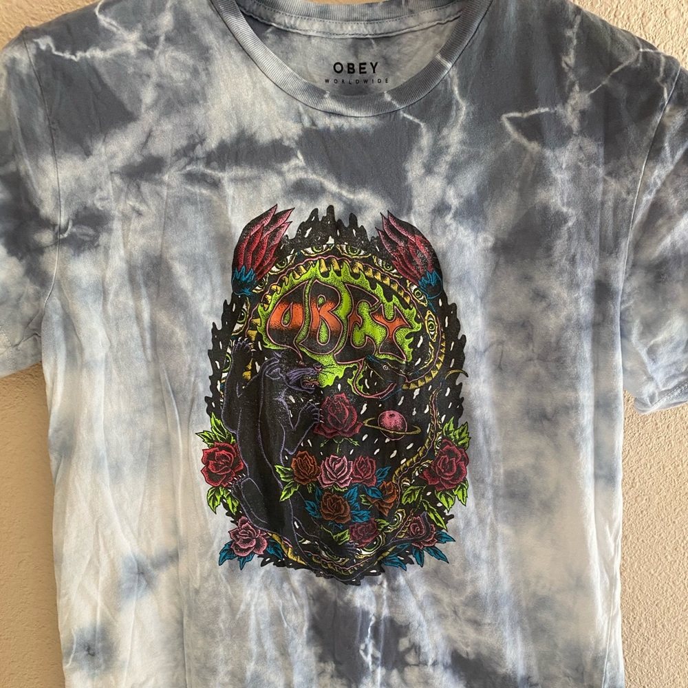 Obey tie dye shirt!
